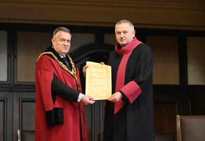 Георги Господинов получи Голямата награда за литература на Софийския университет